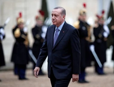 Ερντογάν: Κατηγορεί τους υποστηρικτές των ανθρωπίνων δικαιωμάτων ότι κλείνουν τα μάτια στις διαδηλώσεις στη Γαλλία